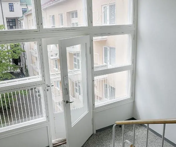 Studio-Joki - Valoisa Asunto Keskustassa